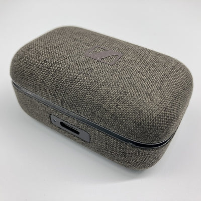 【中古】MOMENTUM True Wireless 4 ブラックコッパ―（Amazon限定カラー）【秋葉原】
