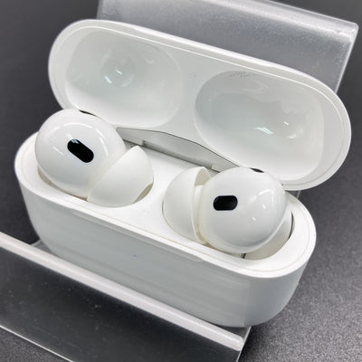 【中古】MagSafe充電ケース(USB-C)付きAirPods Pro(第2世代) MTJV3JA【秋葉原】