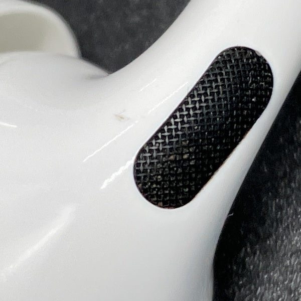 【中古】MagSafe充電ケース(USB-C)付きAirPods Pro(第2世代) MTJV3JA【秋葉原】