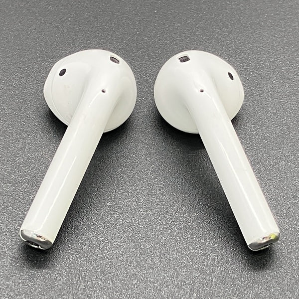 【中古】AirPods with Wireless Charging Case  MRXJ2J-A【日本橋】