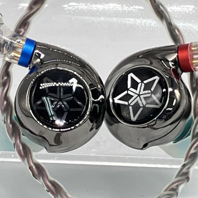 【中古】FH11 Black 【FIO-IEM-FH11-B】【秋葉原】