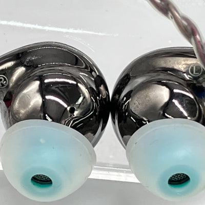 【中古】FH11 Black 【FIO-IEM-FH11-B】【秋葉原】