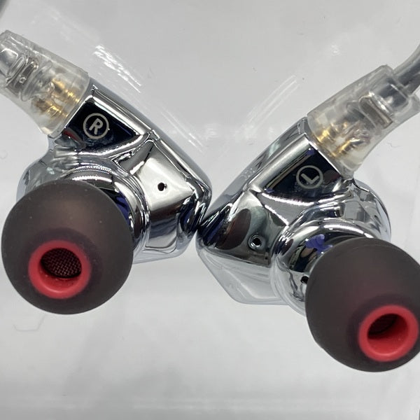 【中古】TITAN S2【秋葉原】