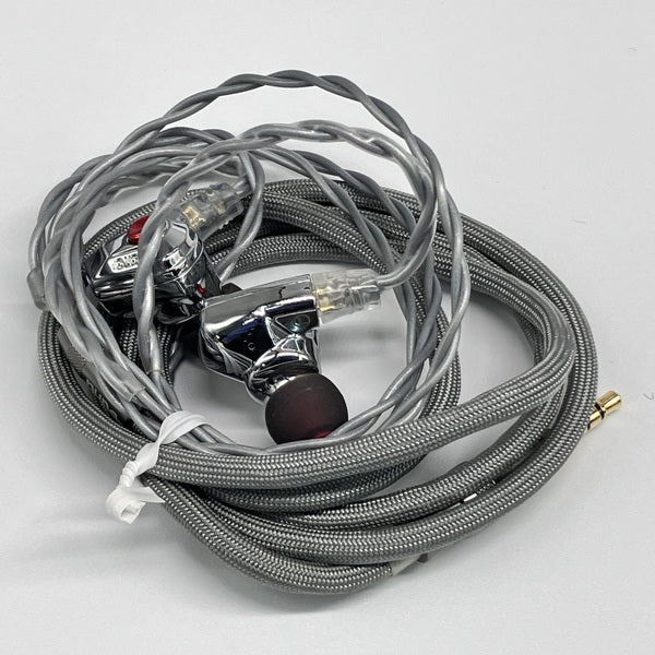 【中古】TITAN S2【秋葉原】