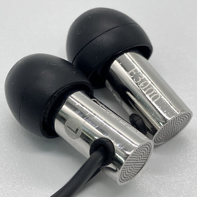 【中古】E3000 【FI-E3DSS】【日本橋】