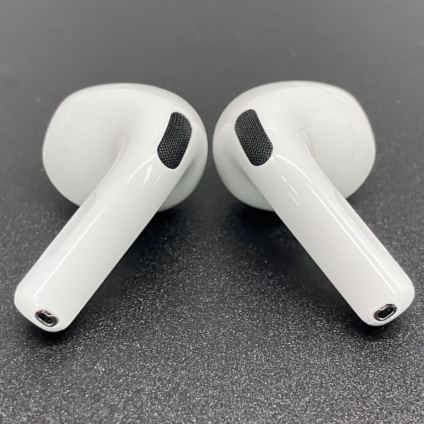 新品同様 AirPods4 (ANC) MXP93J/A ノイズキャンセリング有 Apple AirPods 4 MXP93J/A アクティブノイズキャンセリング H2