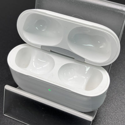 【中古】AirPods Pro (第2世代) MagSafe充電ケース(USB-C)【秋葉原】