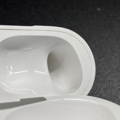 【中古】AirPods Pro (第2世代) MagSafe充電ケース(USB-C)【秋葉原】