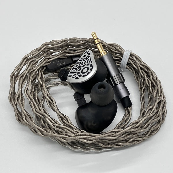 【中古】Dynaquattro【日本橋】