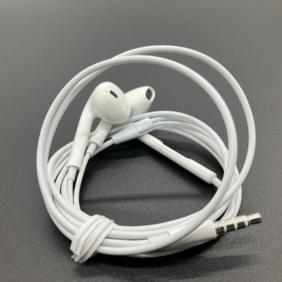 【中古】Apple EarPods with Remote and Mic【秋葉原】