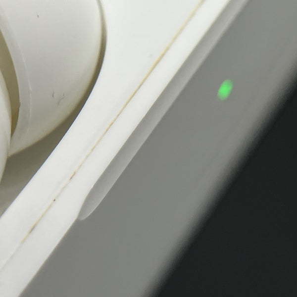 【中古】MagSafe充電ケース(USB-C)付きAirPods Pro(第2世代) MTJV3JA【日本橋】