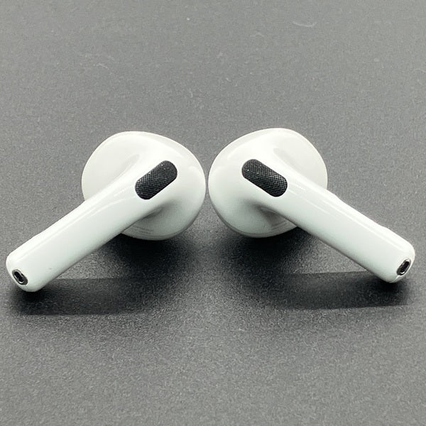 【中古】AirPods 4 MXP63J/A【秋葉原】