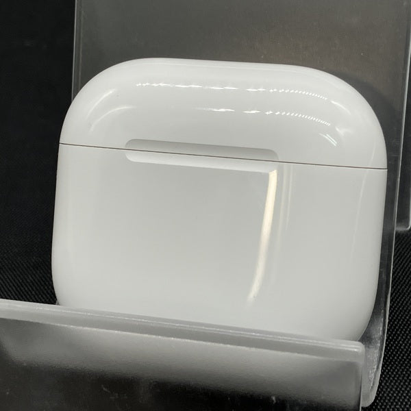 【中古】AirPods 4 MXP93J/A（アクティブノイズキャンセリング搭載）【秋葉原】