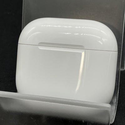 【中古】AirPods 4 MXP93J/A（アクティブノイズキャンセリング搭載）【秋葉原】