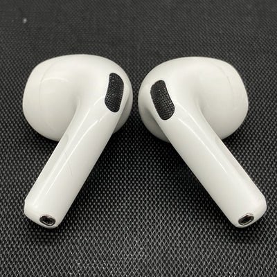 【中古】AirPods 4 MXP93J/A（アクティブノイズキャンセリング搭載）【秋葉原】