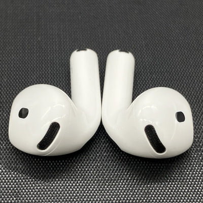 【中古】AirPods 4 MXP93J/A（アクティブノイズキャンセリング搭載）【秋葉原】