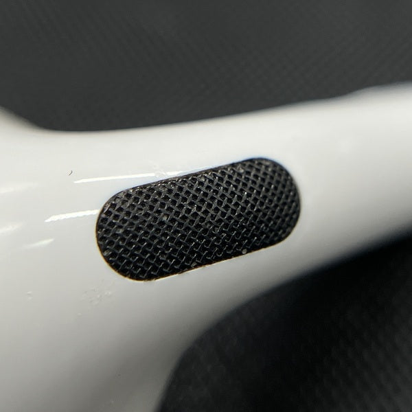 【中古】AirPods 4 MXP93J/A（アクティブノイズキャンセリング搭載）【秋葉原】