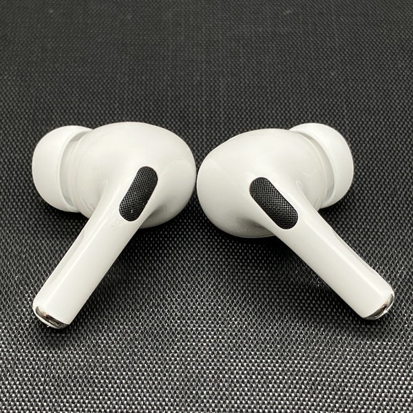 【中古】MagSafe充電ケース(USB-C)付きAirPods Pro(第2世代) MTJV3JA【秋葉原】