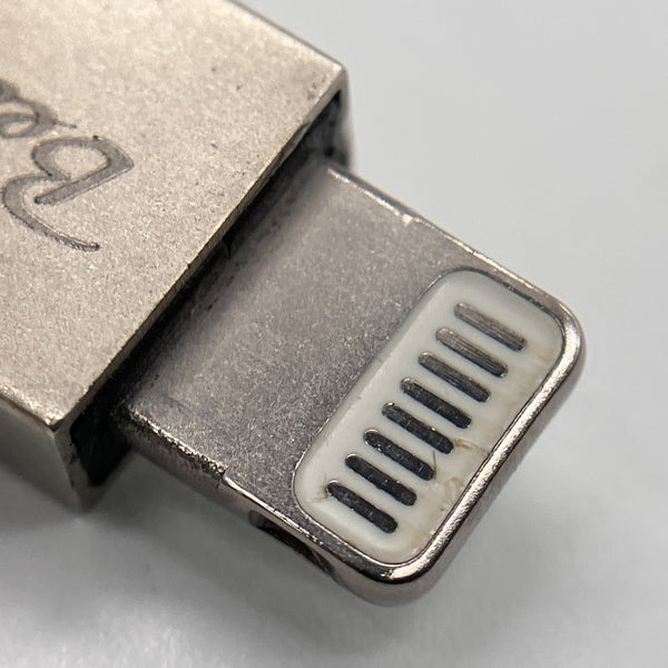 【中古】Silversonic MKV Lightning to 3.5mm Adapter Cable 【BEA-4857】【秋葉原】