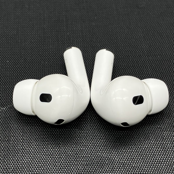 【中古】MagSafe充電ケース(USB-C)付きAirPods Pro(第2世代) MTJV3JA【秋葉原】