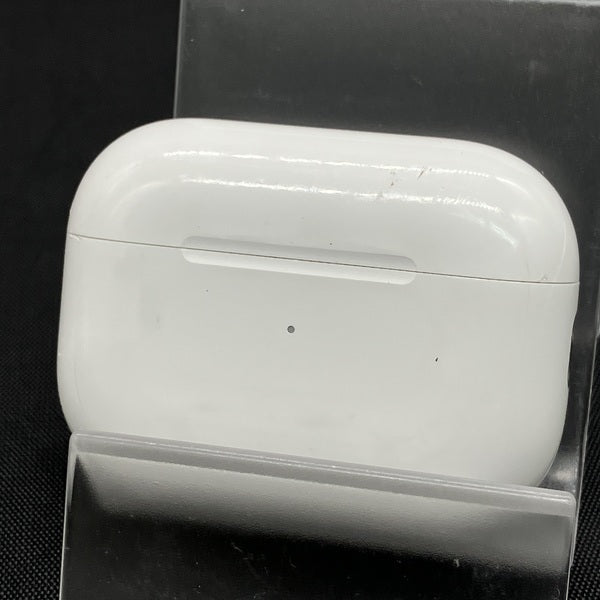 【中古】MagSafe充電ケース(USB-C)付きAirPods Pro(第2世代) MTJV3JA【秋葉原】