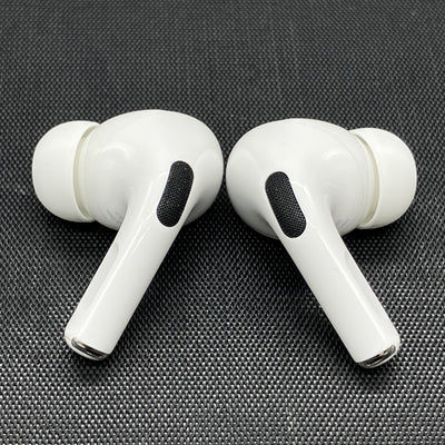 【中古】MagSafe充電ケース(USB-C)付きAirPods Pro(第2世代) MTJV3JA【秋葉原】