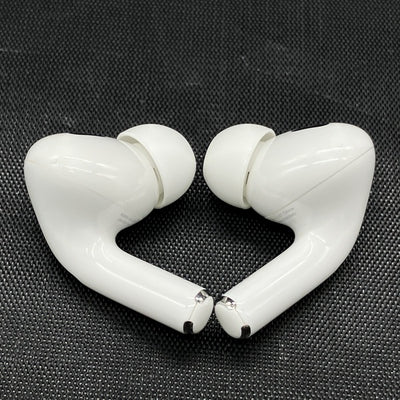 【中古】MagSafe充電ケース(USB-C)付きAirPods Pro(第2世代) MTJV3JA【秋葉原】