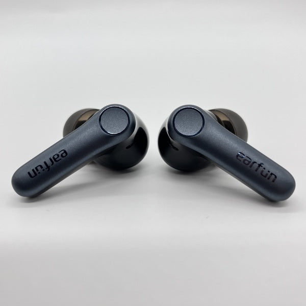 【中古】Air Pro 4 - Black【日本橋】