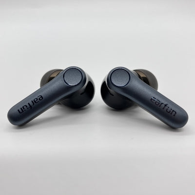【中古】Air Pro 4 - Black【日本橋】