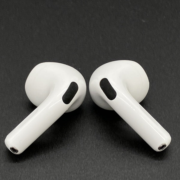 【中古】AirPods 4 MXP93J/A（アクティブノイズキャンセリング搭載）【日本橋】