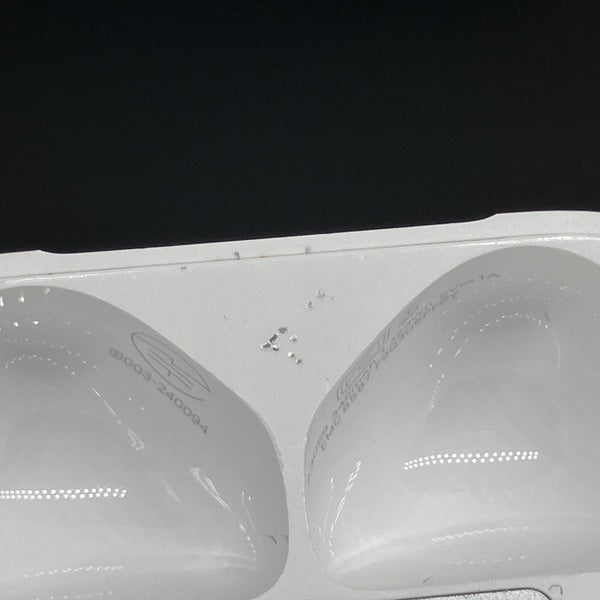 【中古】AirPods 4 MXP93J/A（アクティブノイズキャンセリング搭載）【日本橋】