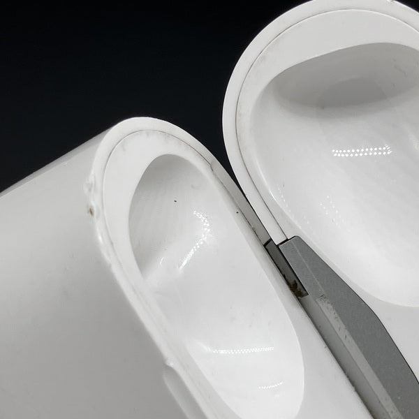 【中古】AirPods Pro (第2世代) 充電ケース (Lightning)【日本橋】