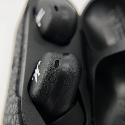 【中古】Motif ANC Black【秋葉原】