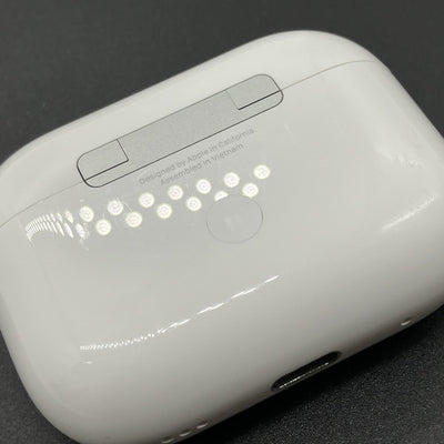 【中古】MagSafe充電ケース(USB-C)付きAirPods Pro(第2世代) MTJV3JA【秋葉原】