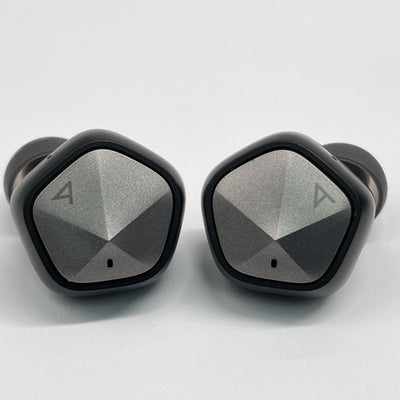 【中古】AK UW100 Black 【IRV-AK-UW100-BLK】【秋葉原】