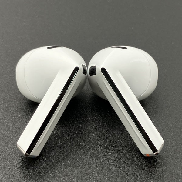 ★新品同様★【正規品】Galaxy Buds3 (SM-R530NZWAXJP) light-hikari_4986773240361