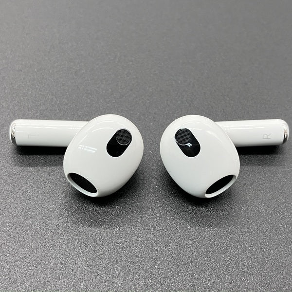 Apple Air Pods MME73J/A【中古品】52250419G02S Apple 【中古】Airpods MME73J/A 3rd Generation【秋葉原】 – e