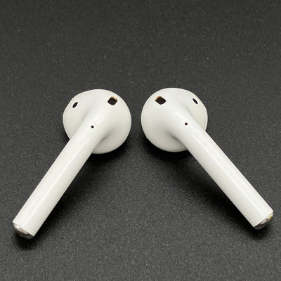 【中古】AirPods with Charging Case MV7N2J/A【日本橋】