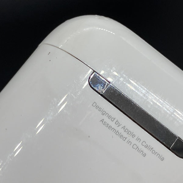 【中古】AirPods with Charging Case MV7N2J/A【日本橋】