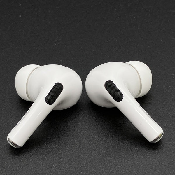 【中古】MagSafe充電ケース(USB-C)付きAirPods Pro(第2世代) MTJV3JA【秋葉原】