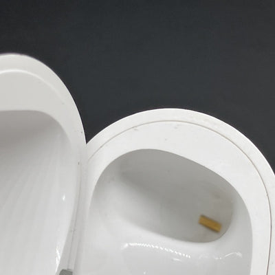 【中古】MagSafe充電ケース(USB-C)付きAirPods Pro(第2世代) MTJV3JA【秋葉原】