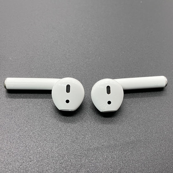 【中古】AirPods with Charging Case MV7N2J/A【秋葉原】