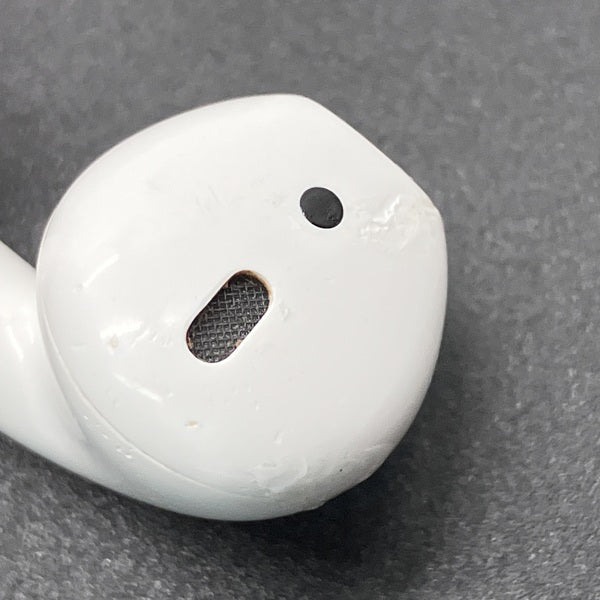 【中古】AirPods with Charging Case MV7N2J/A【秋葉原】