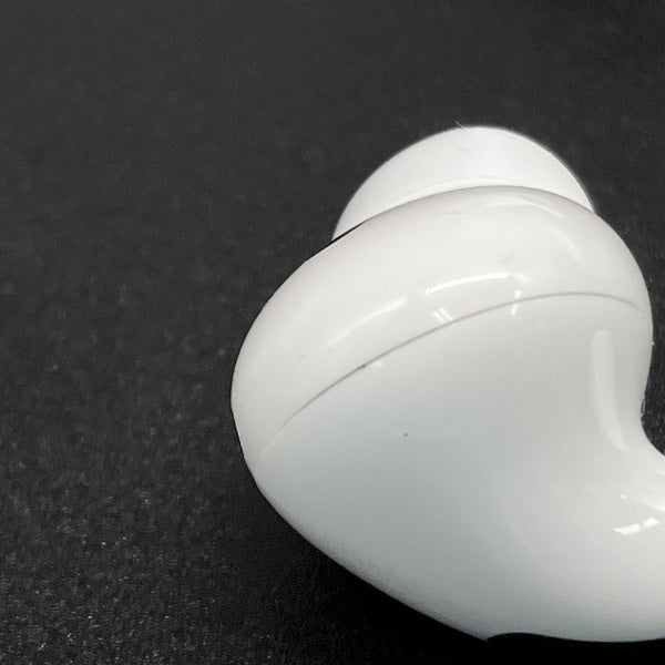 【中古】MagSafe充電ケース(USB-C)付きAirPods Pro(第2世代) MTJV3JA【秋葉原】