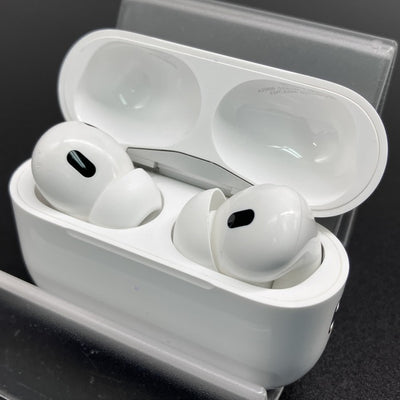 【中古】MagSafe充電ケース(USB-C)付きAirPods Pro(第2世代) MTJV3JA【秋葉原】