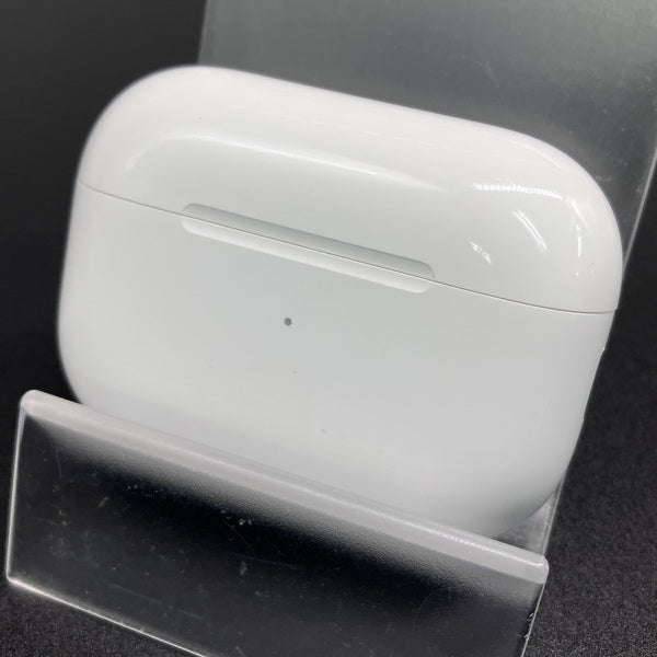 【中古】MagSafe充電ケース(USB-C)付きAirPods Pro(第2世代) MTJV3JA【秋葉原】