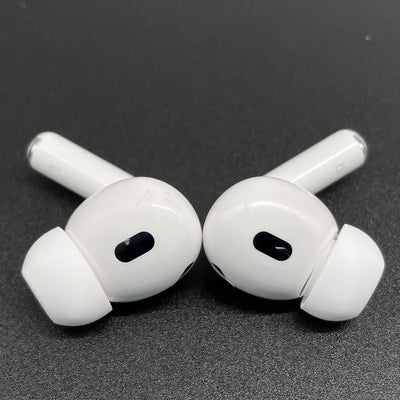【中古】MagSafe充電ケース(USB-C)付きAirPods Pro(第2世代) MTJV3JA【秋葉原】
