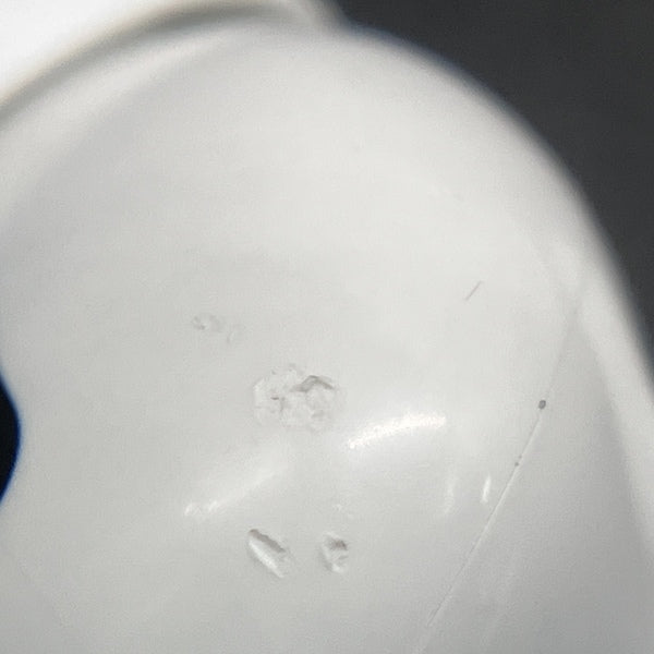 【中古】MagSafe充電ケース(USB-C)付きAirPods Pro(第2世代) MTJV3JA【秋葉原】