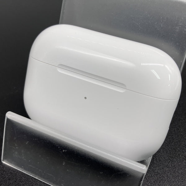 【中古】MagSafe充電ケース(USB-C)付きAirPods Pro(第2世代) MTJV3JA【秋葉原】