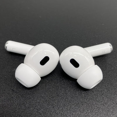 【中古】MagSafe充電ケース(USB-C)付きAirPods Pro(第2世代) MTJV3JA【秋葉原】